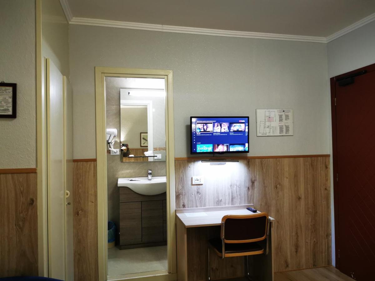 ג'נובה New Alexander Hotel מראה חיצוני תמונה