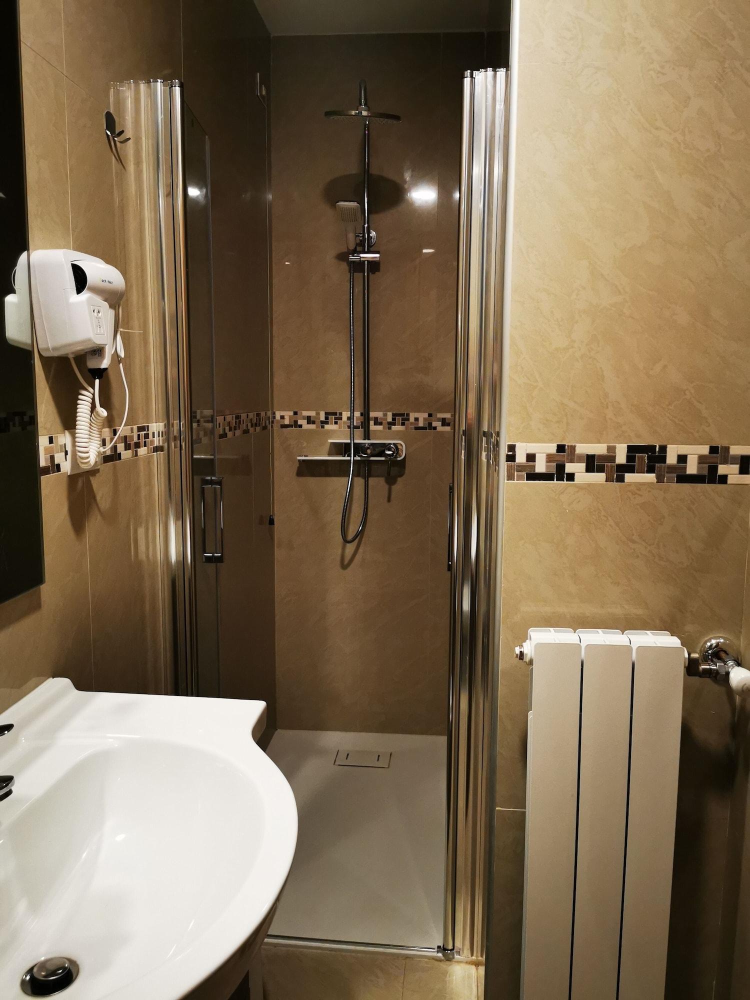 ג'נובה New Alexander Hotel מראה חיצוני תמונה