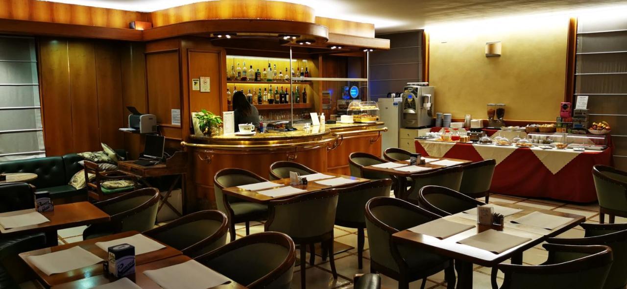 ג'נובה New Alexander Hotel מראה חיצוני תמונה