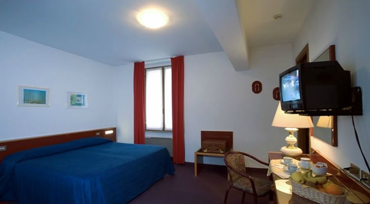 ג'נובה New Alexander Hotel מראה חיצוני תמונה