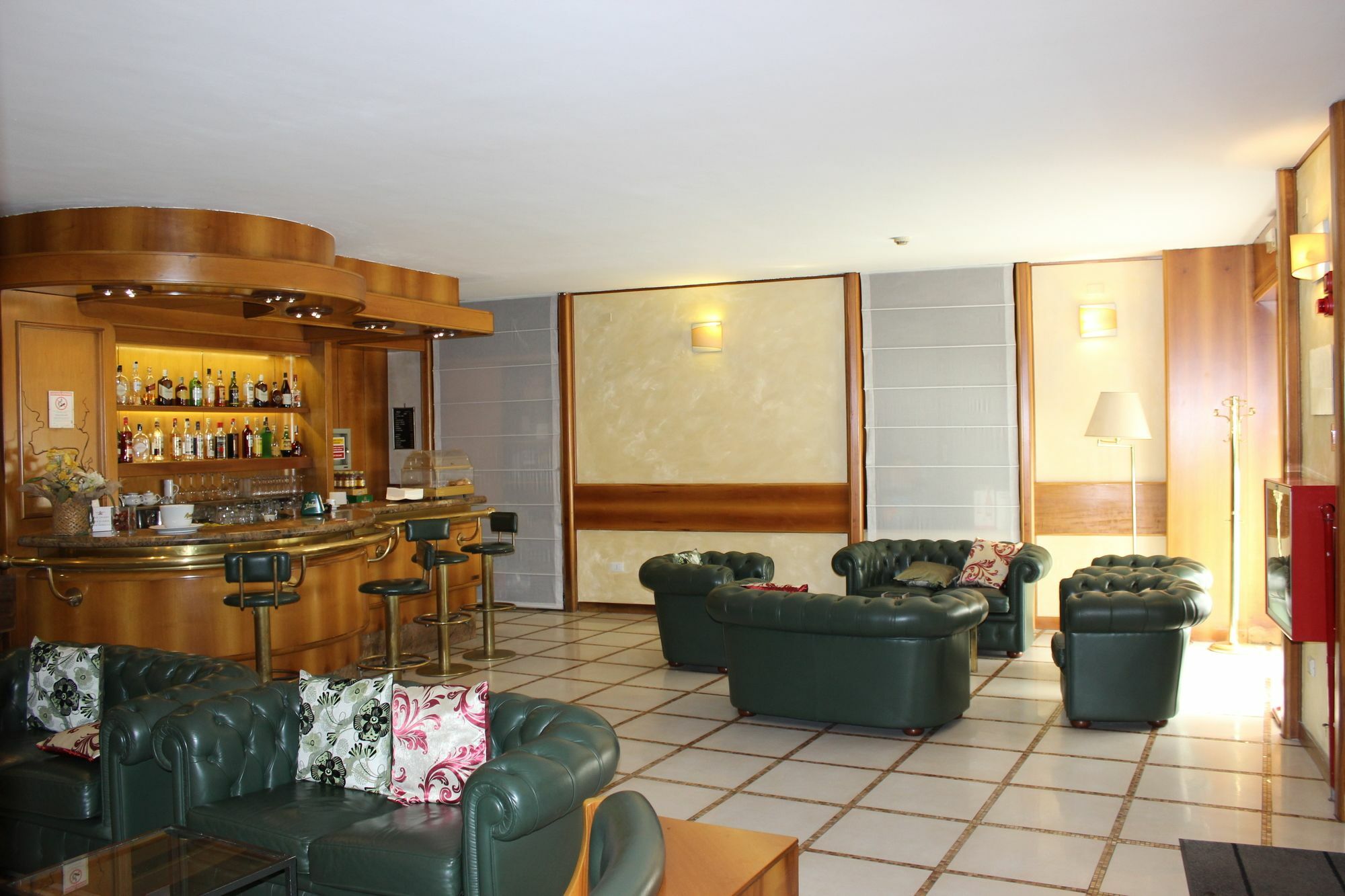 ג'נובה New Alexander Hotel מראה חיצוני תמונה